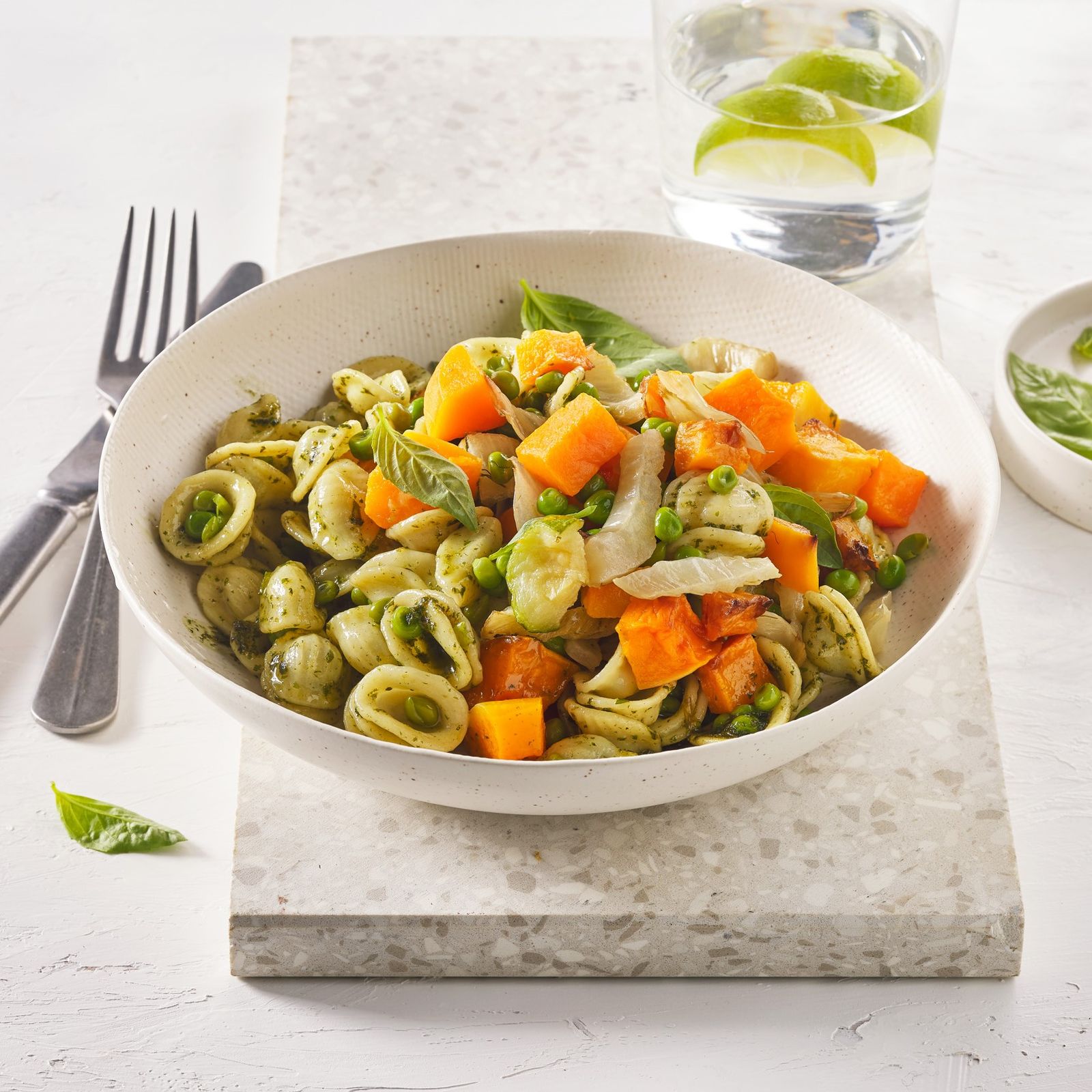 Pasta pesto met geroosterde groenten